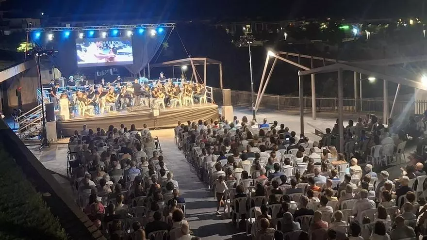 Gran noche de música y cine en Xàbia: así sonaron las legendarias composiciones de Ennio Morricone