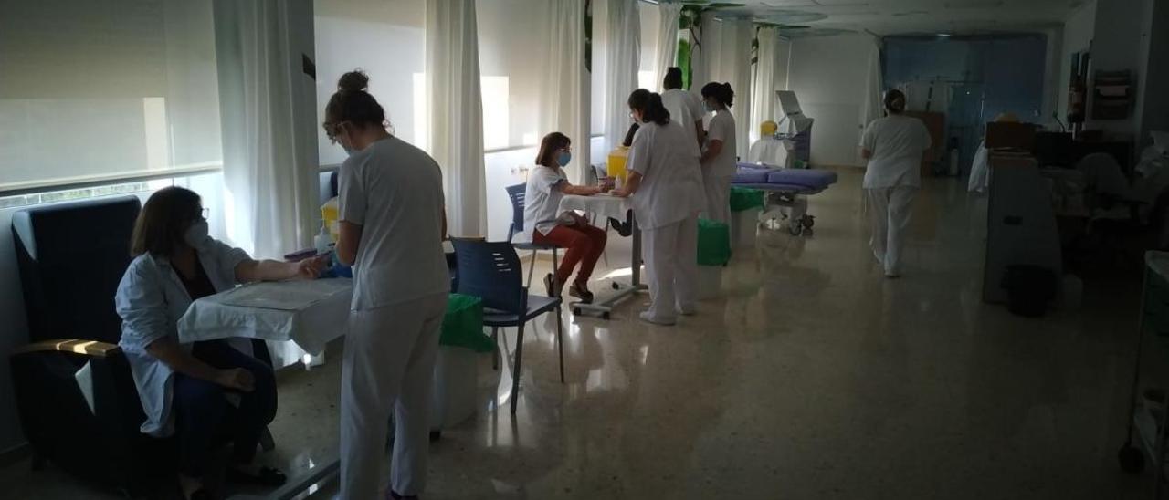 Los test realizados al personal sanitario en el Hospital General Universitario de Elda