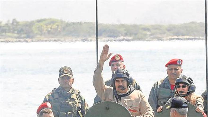 El apoyo militar a Maduro se rompe con la deserción de un alto mando