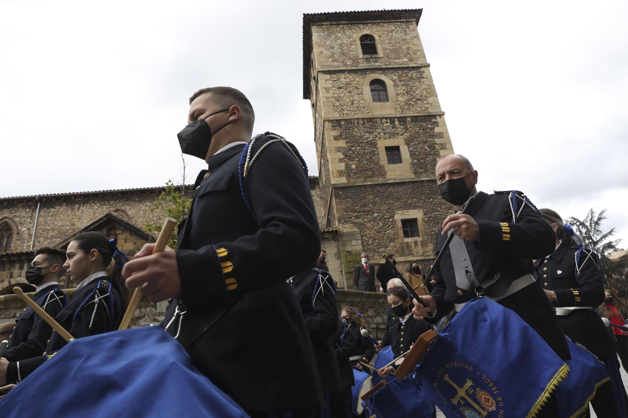 EN IMÁGENES: El pregón en San Nicolás de Bari abre la Semana Santa de Avilés