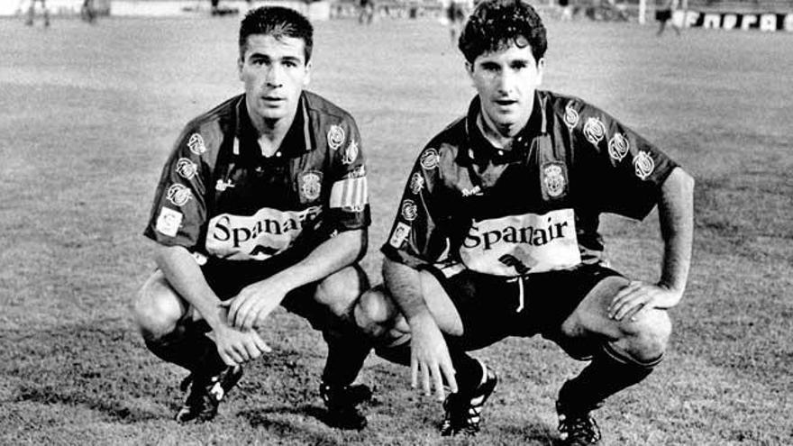 ´Chichi´ Soler y Gabi Vidal, con la camiseta del Mallorca.