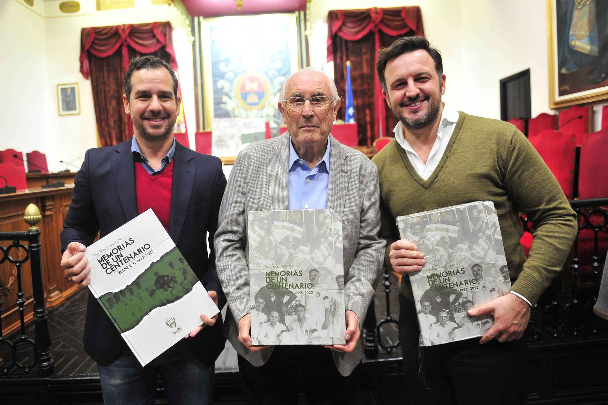 Gambín presenta su libro del Centenario del Elche rodeado de leyendas y expresidentes