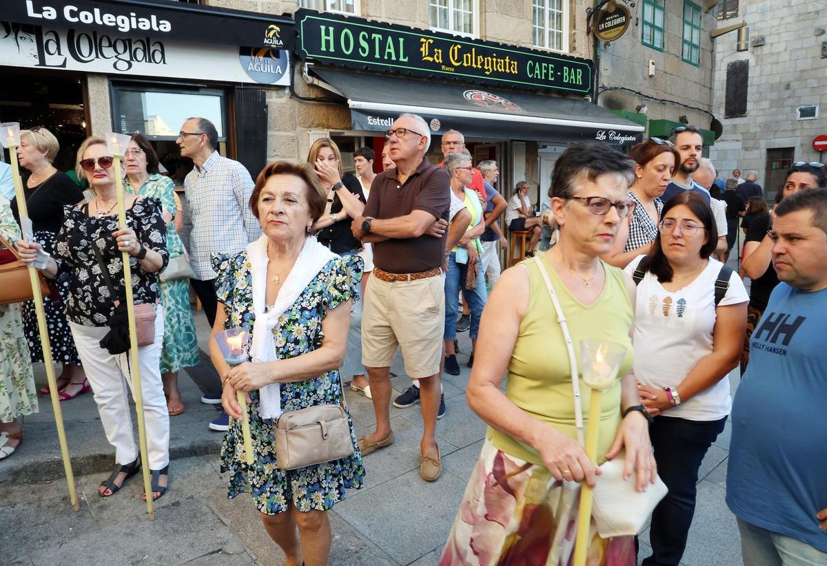 Los vigueses reciben al Cristo de la Victoria