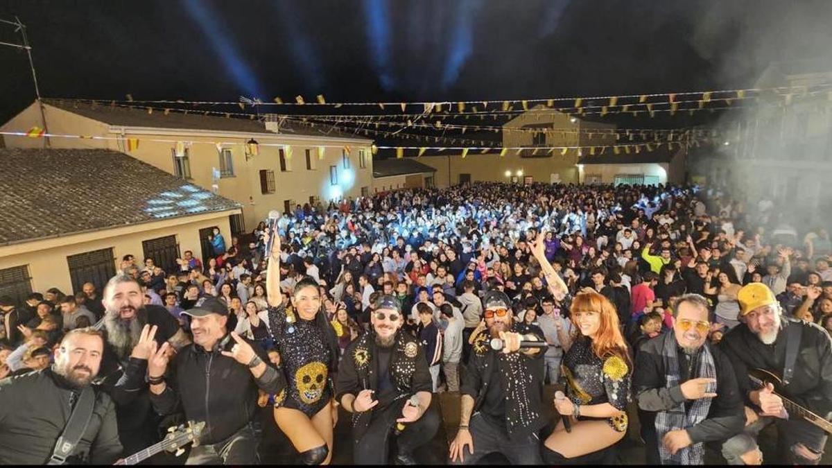Fiestas de Riofrío con el grupo Radar