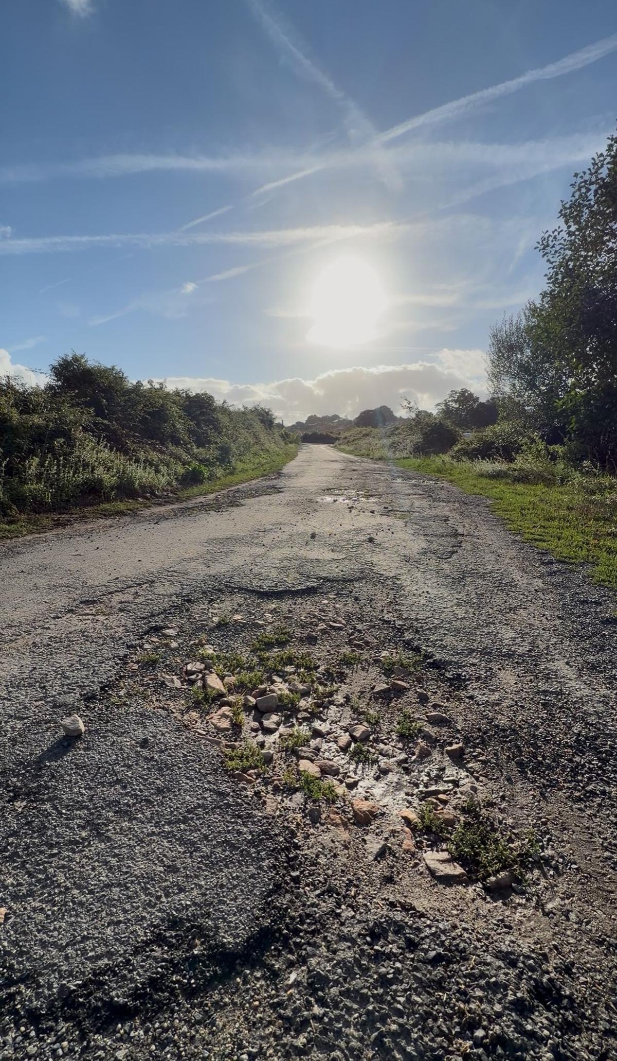 Baches en la carretera entre Río y Fafián.