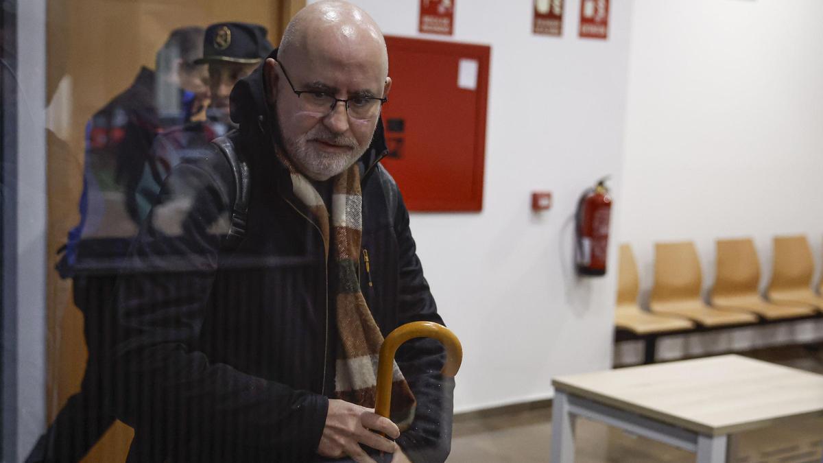 Jorge Suárez accede al Tribunal de Instancia 3 de Catarroja para declarar como testigo en la causa de la dana.