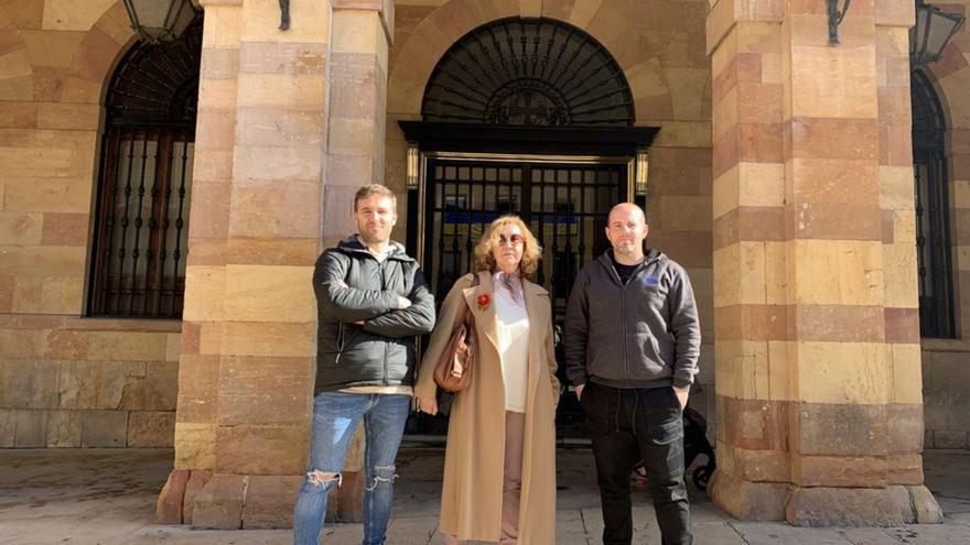 Los vecinos de Prado de la Vega continuarán con las movilizaciones y recurrirán a la vía legal contra la gasolinera