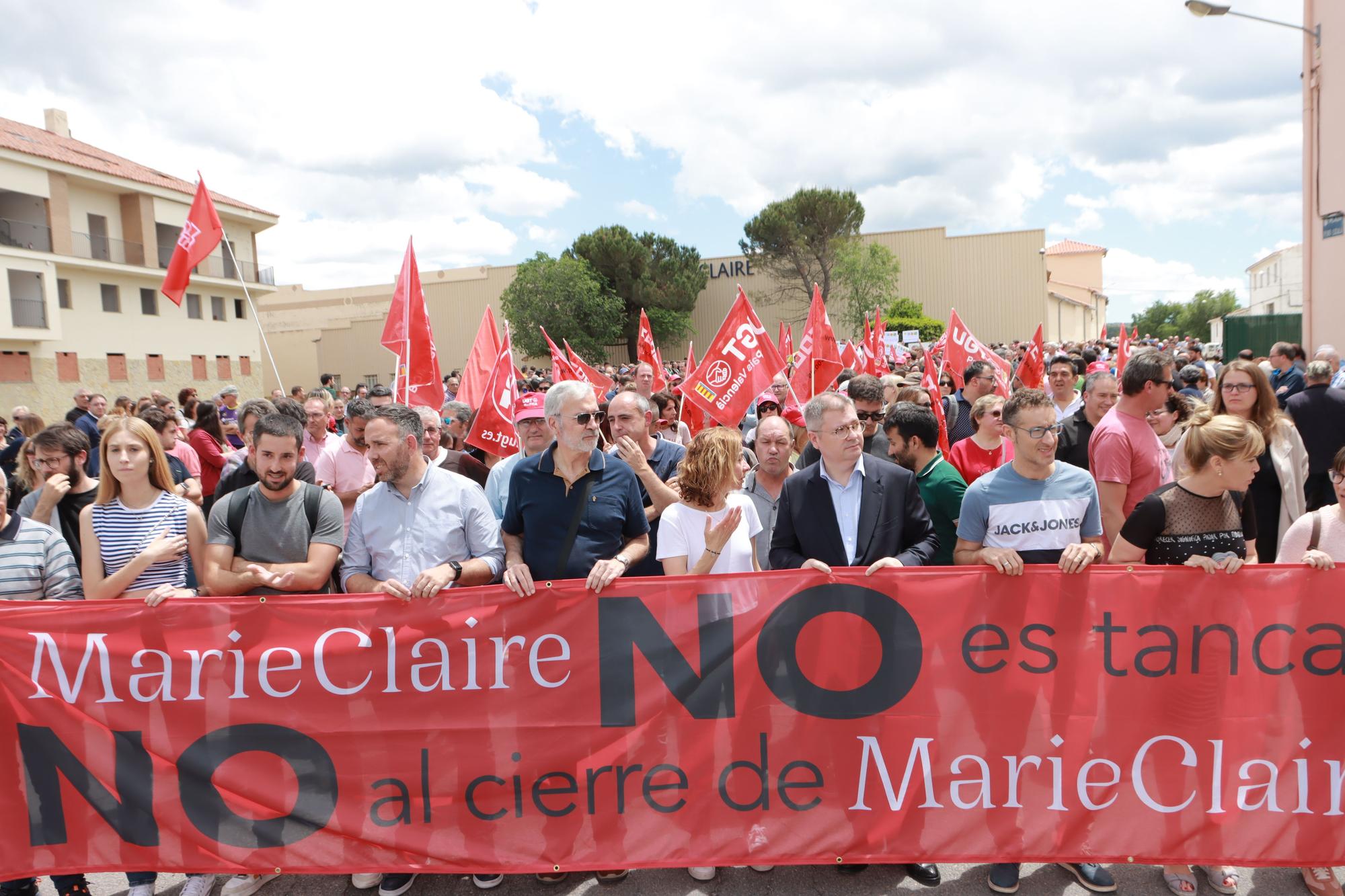 Galería de fotos: 2.000 personas claman por una solución ante el inminente cierre de Marie Claire