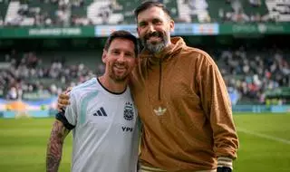 Así fue el reencuentro de Leo Messi con Eder Sarabia en Elche