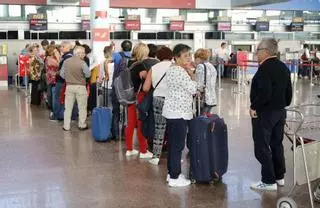 El Imserso obliga a usar Peinador sin concretar el número de vuelos
