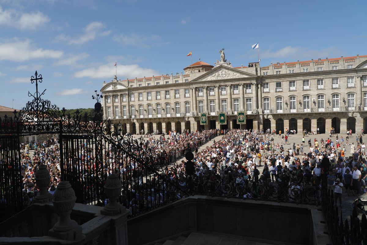 El presidente del Parlamento de Galicia renueva la Ofrenda al Apóstol en Santiago como delegado regio El presidente del Parlamento de Galicia renueva la Ofrenda al Apóstol en Santiago como delegado regio