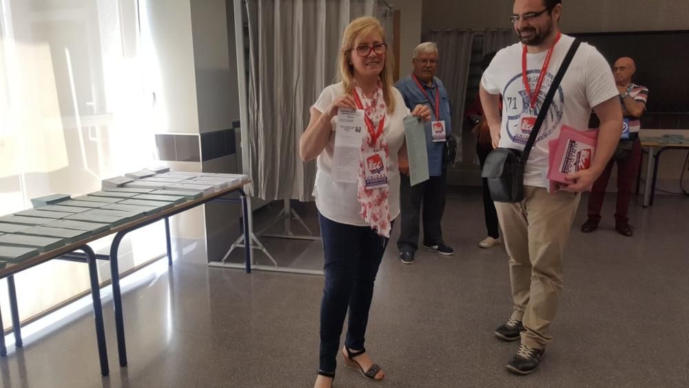 Los candidatos de Contigo Somos Democracia, Sueña Torrevieja, Los Verdes-Compromiso Municipal, PSOE, IU-Unidas Podemos, PP, VOX y Ciudadanos ya han ejercido su derecho a voto en Torrevieja