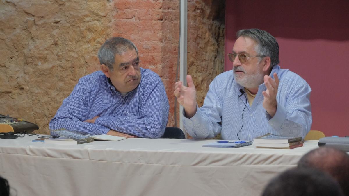 L’autor Octavi Dalmau hi va acompanyat de l’historiador figuerenc Alfons Romero