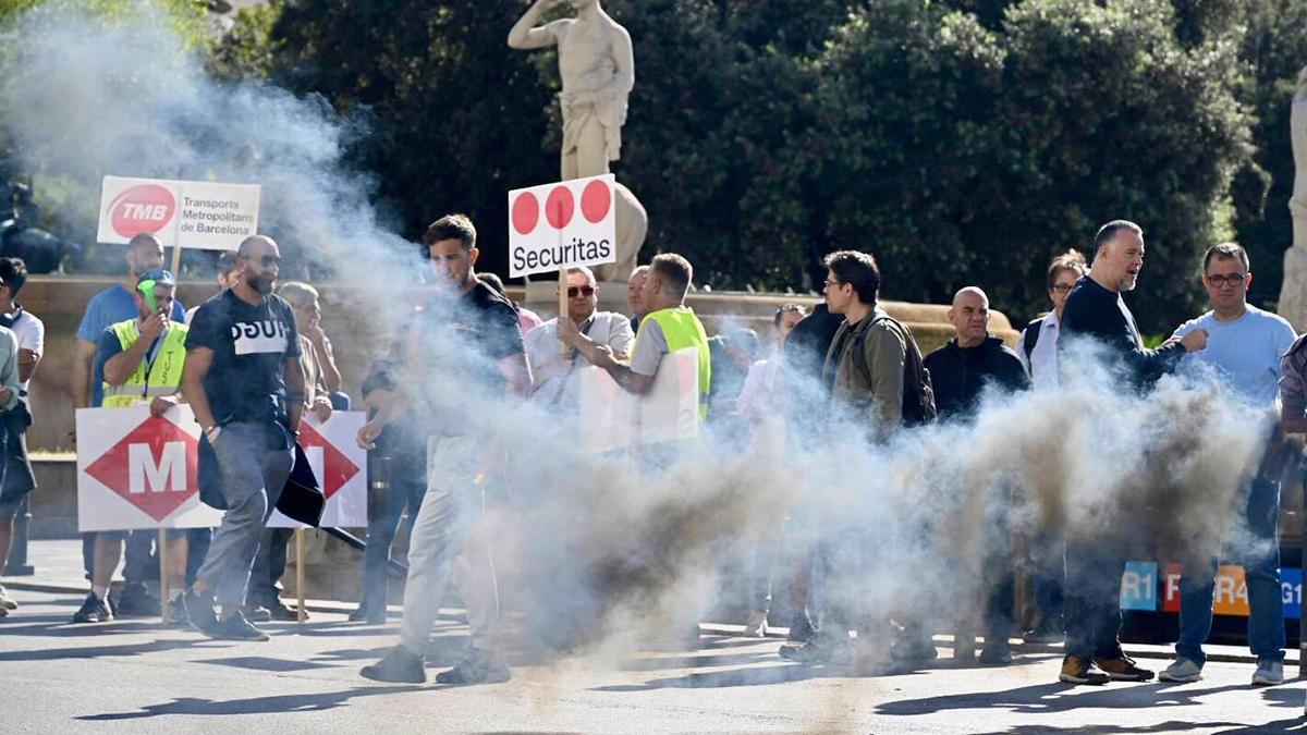 Los trabajadores de seguridad del metro de Barcelona protestan para mejorar sus condiciones laborales