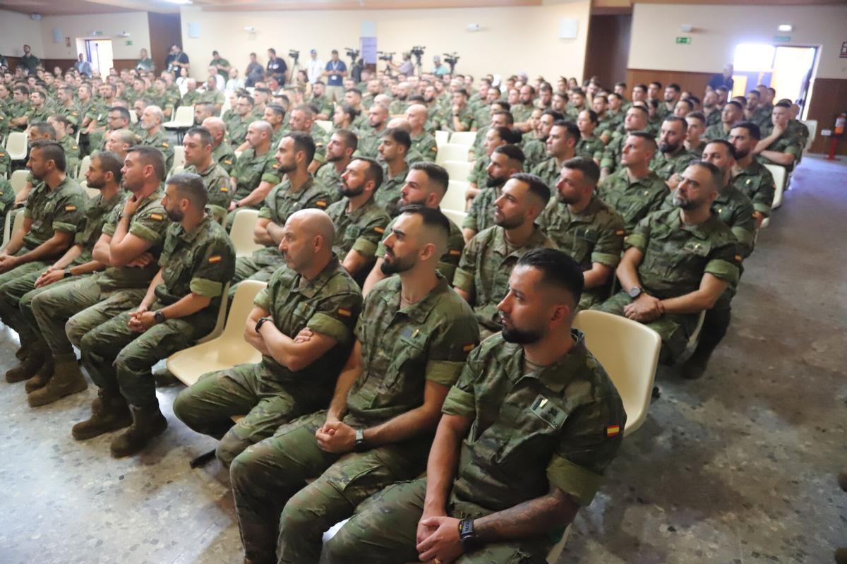 La ministra de Defensa, Margarita Robles, visita la Brigada ‘Guzmán el Bueno’ X (BRI X), donde
