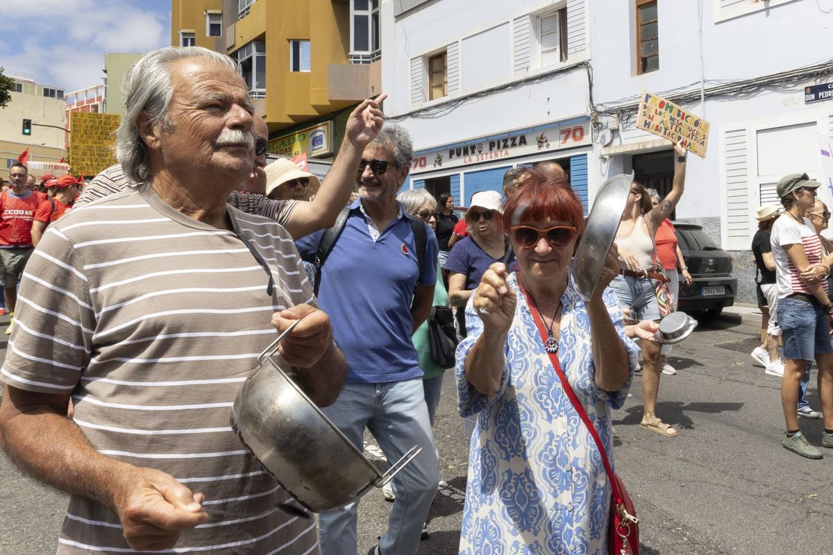 Manifestación en el barrio de Schamann, en Las Palmas de Gran Canaria, por una vivienda digna Manifestación en el barrio de Schamann, en Las Palmas de Gran Canaria, por una vivienda digna