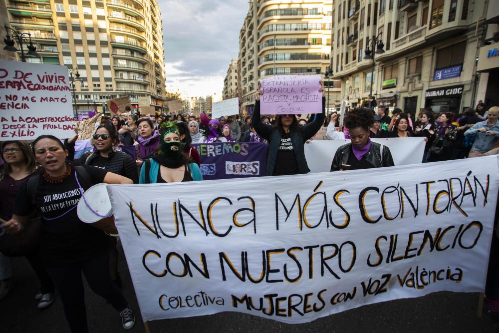 Manifestación del Día de la Mujer en las calles de València