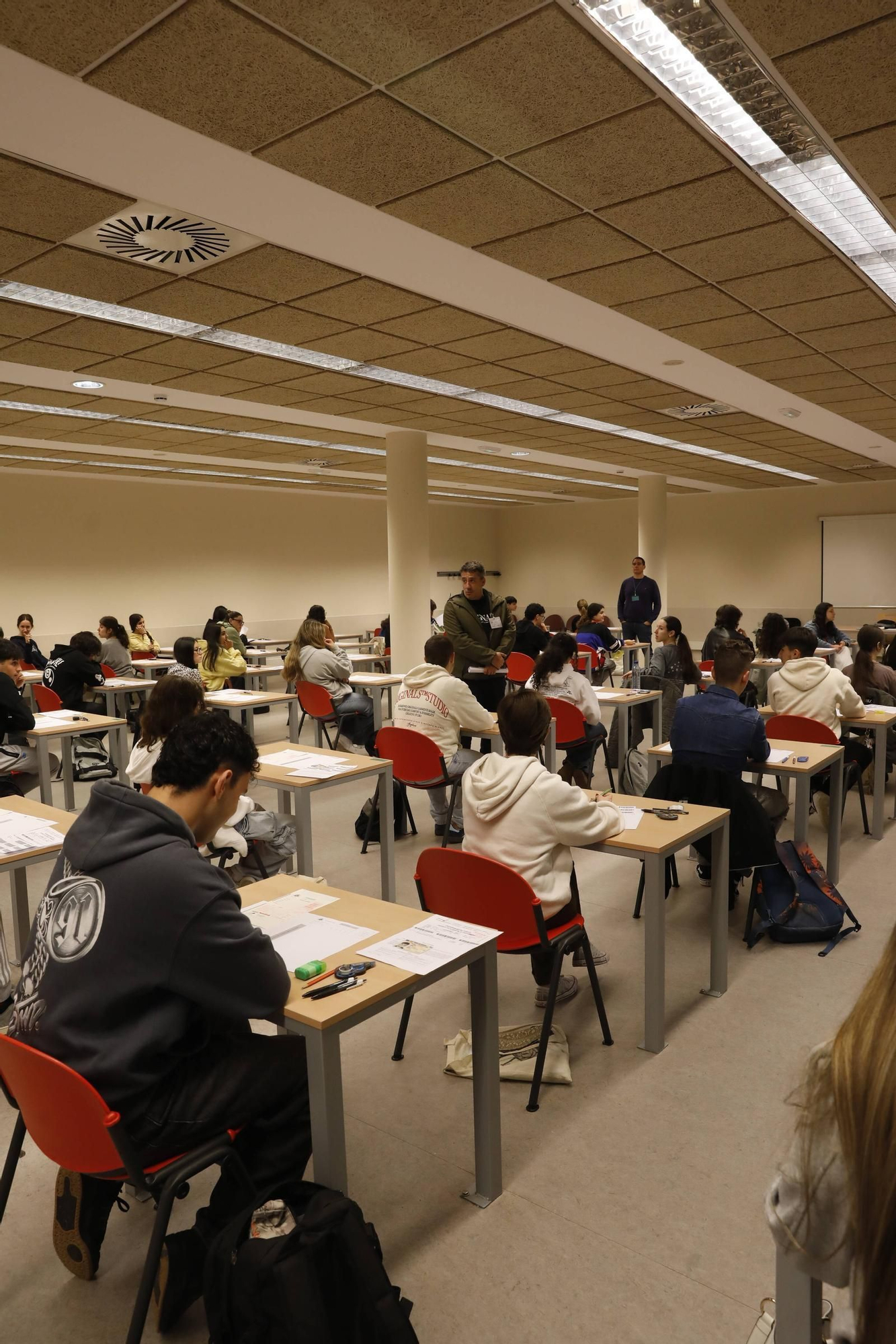 EN IMÁGENES: Así se vivió la primera jornada de la PAU en Asturias