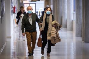 Sin acuerdo entre Sanidad y las comunidades por la vuelta a la mascarilla