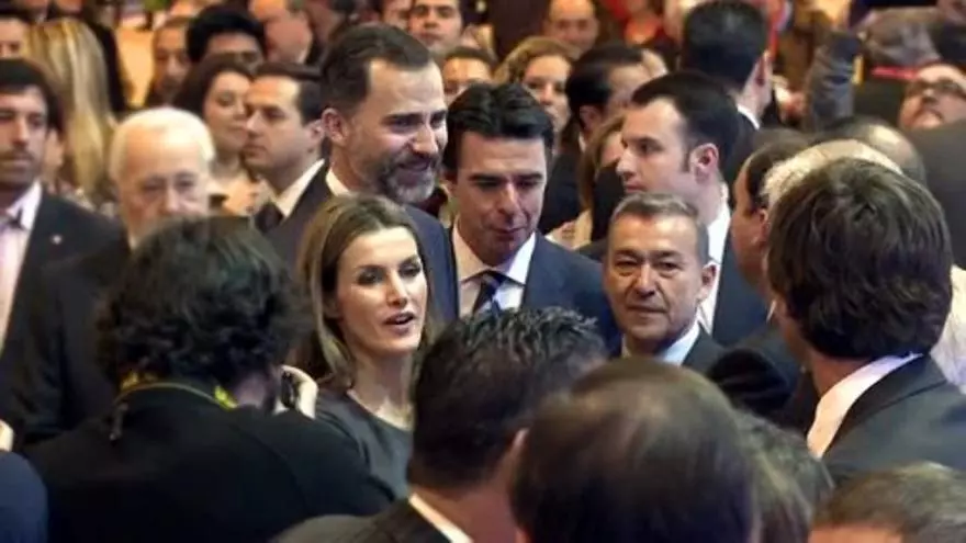 Rivero inaugura del pabellón de Canarias en Fitur 2013