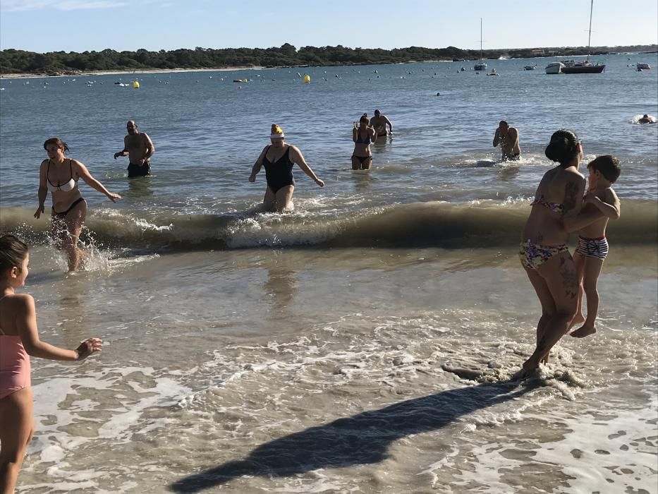 Neujahrs-Anbaden in Colònia de Sant Jordi