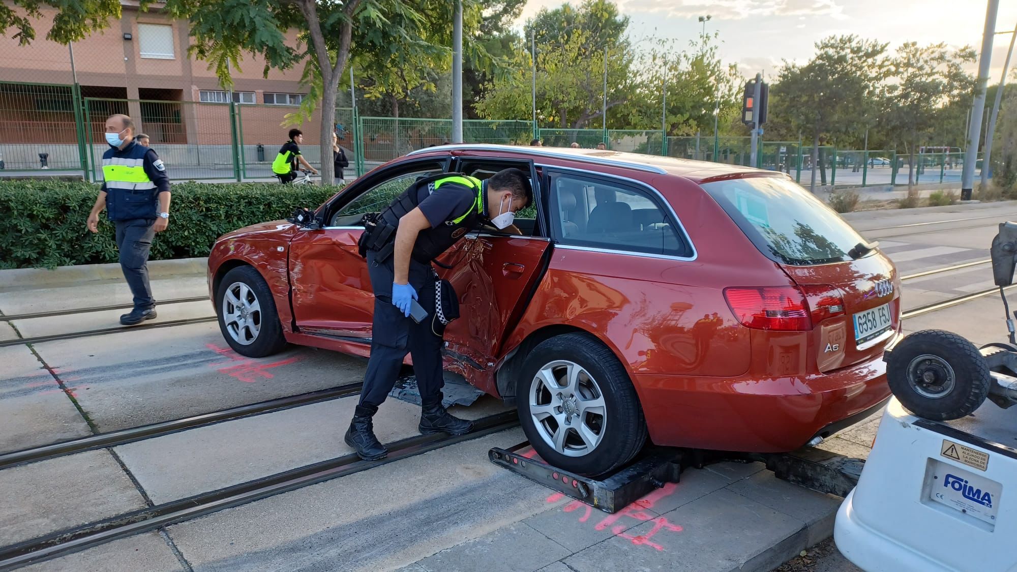 Dos personas han resultado heridas en un accidente en Polop