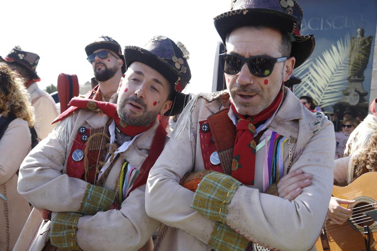 El pasacalles de Carnaval, en imágenes