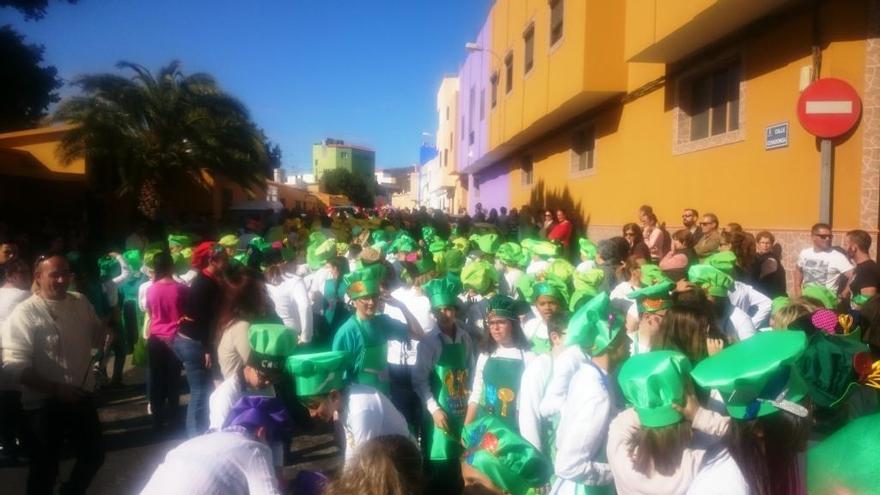 Un momento del carnaval escolar de Sardina.