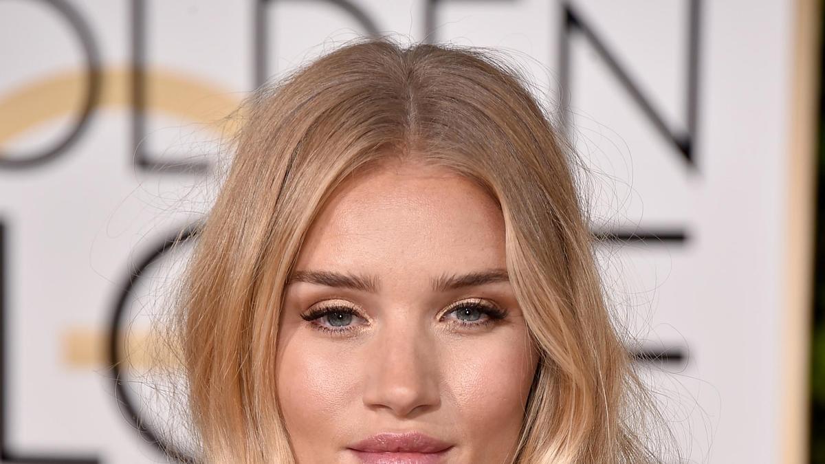 Rosie Huntington-Whiteley con 'Golden Makeup'