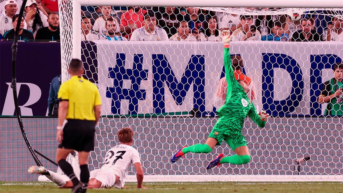 El gol de Nico Paz que sirvió para recortar distancias ante el Barça