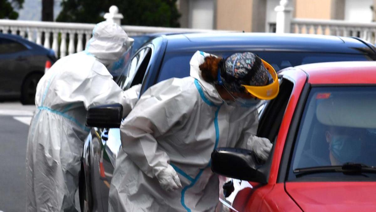 Pruebas PCR en la zona del Ventorrillo (A Coruña). // Víctor Echave