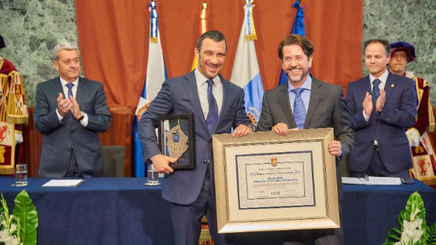 Entrega de las Medallas de Oro del Cabildo.