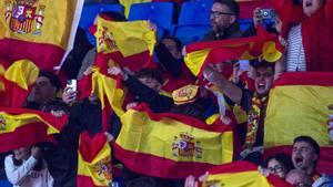 El Govern i la Generalitat condemnen els insults racistes