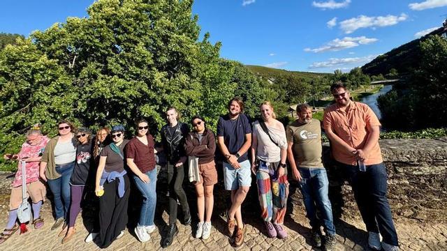 Alumnos del de la Universidad el Norte de Texas junto a  Alicia Re Cruz y Luis E. Andrade Silva (cuarta y novena por la derecha).  | CEDIDA