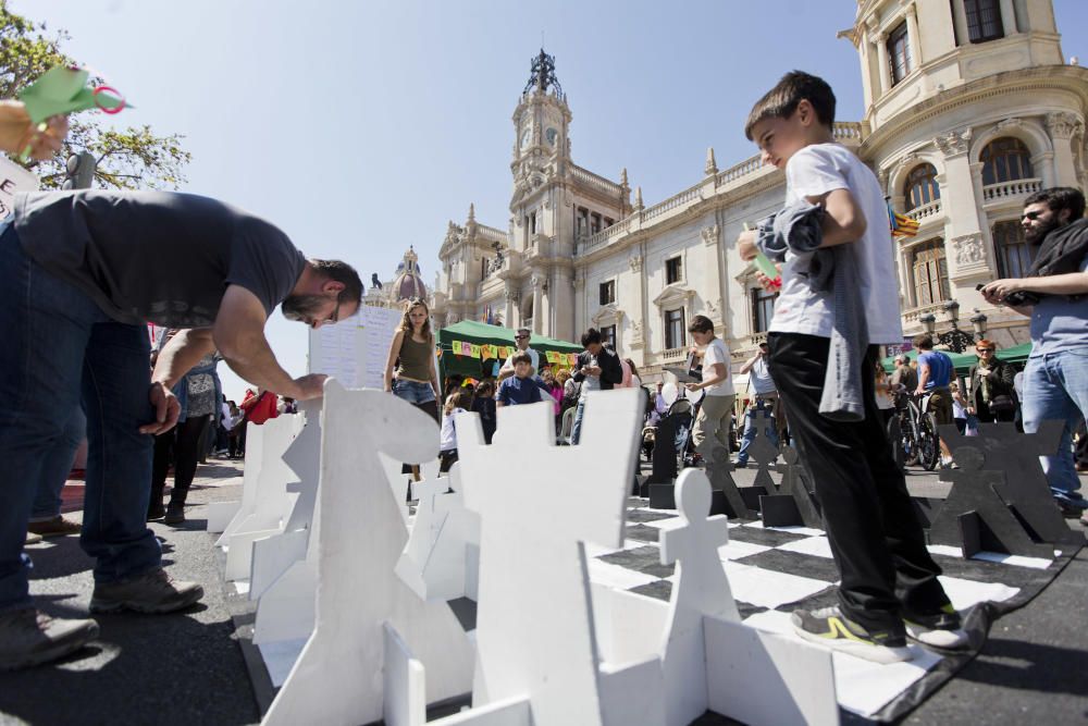 Trobada d'Escoles en Valencià en la plaza del Ayuntamiento