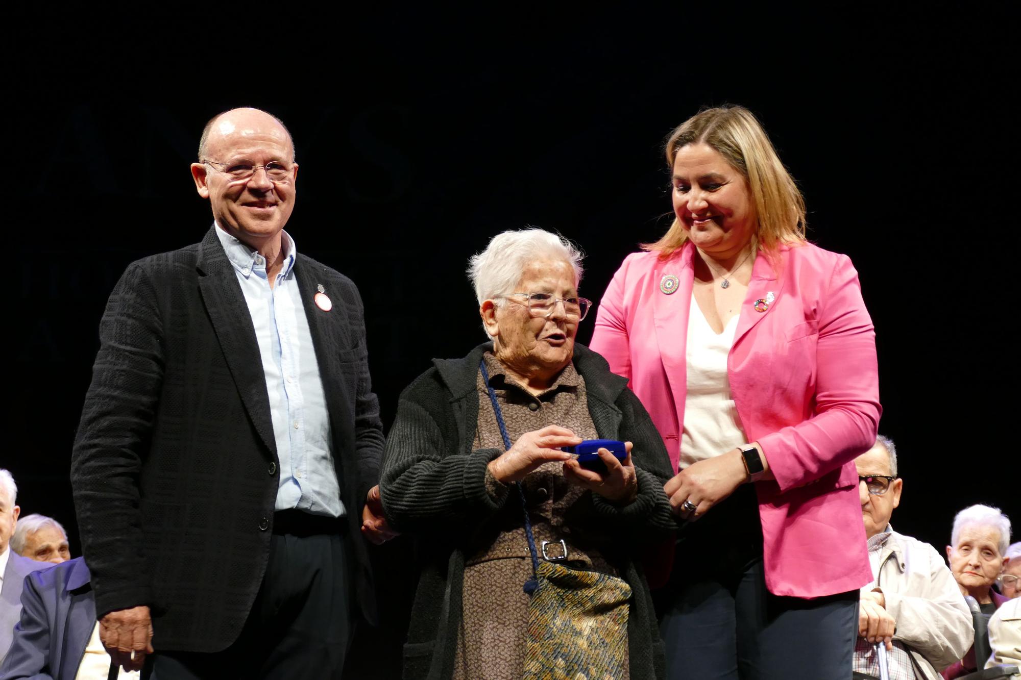 Totes les imatges de l'acte d'homenatge a les persones que celebren 90 anys aquest 2023