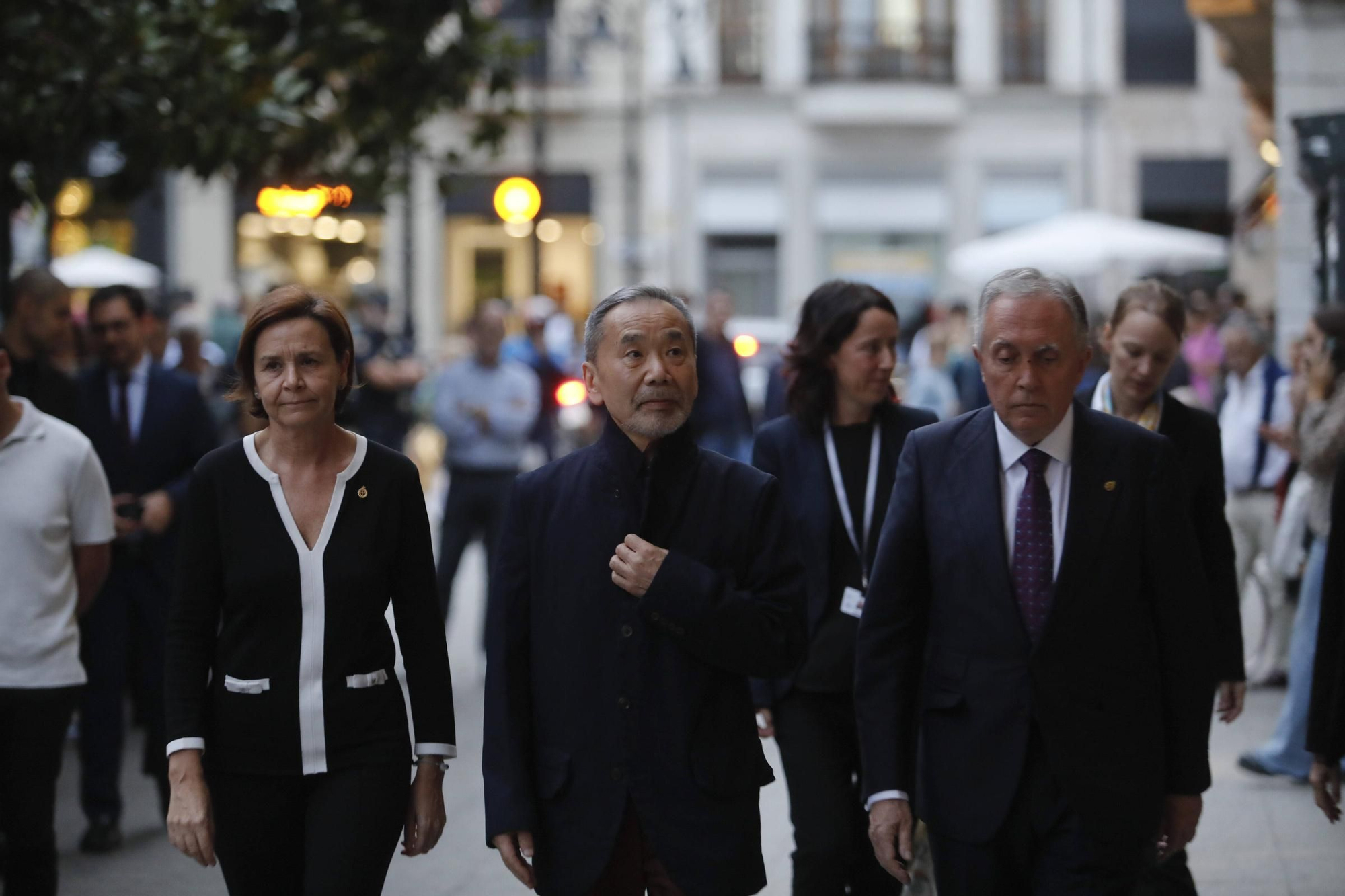 Encuentro de Haruki Murakami con Clubes de lectura de bibliotecas públicas en el teatro Jovellanos