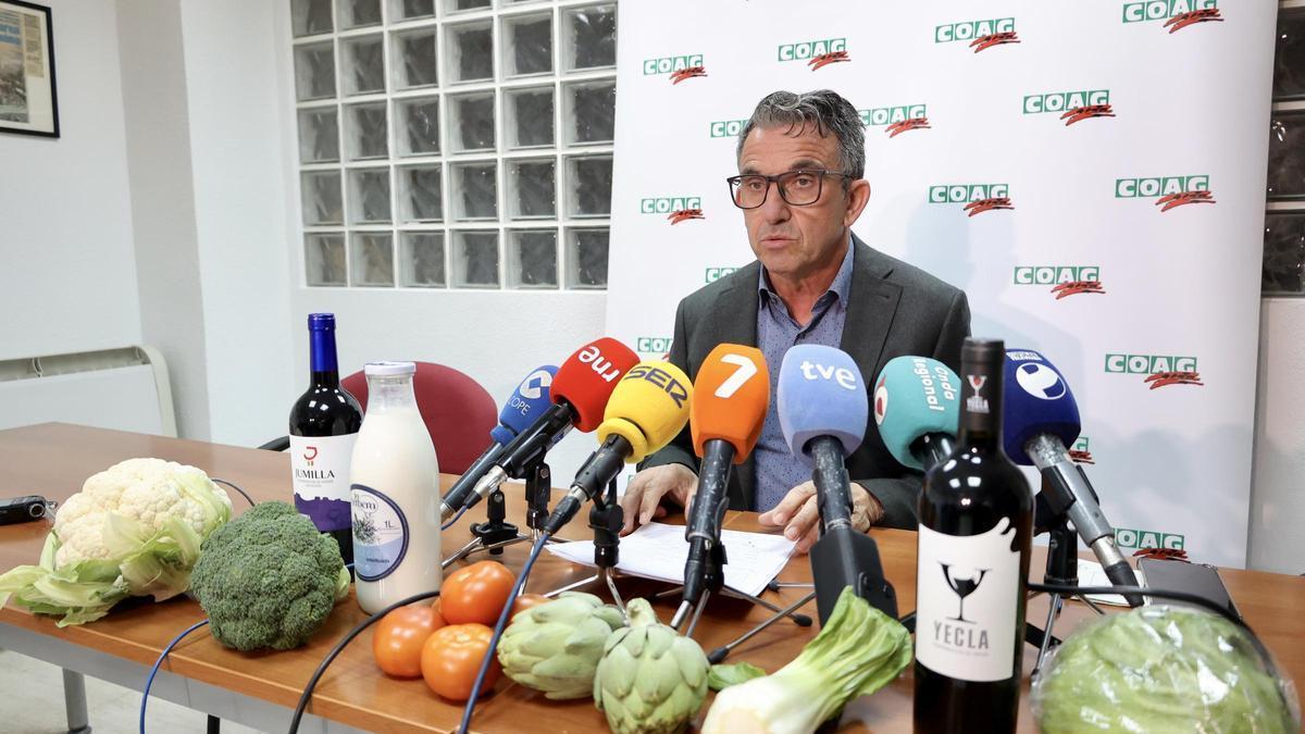 El presidente de COAG en la Región, José Miguel Marín, este martes durante la presentación del balance agrario 2025 en la Cámara Agraria Regional.