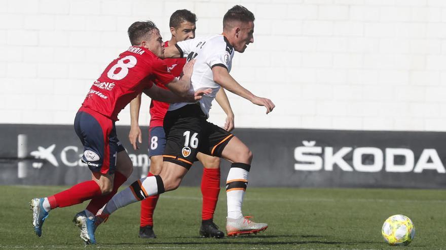 El Mestalla iguala un 0-2 y roza el triunfo ante el Olot