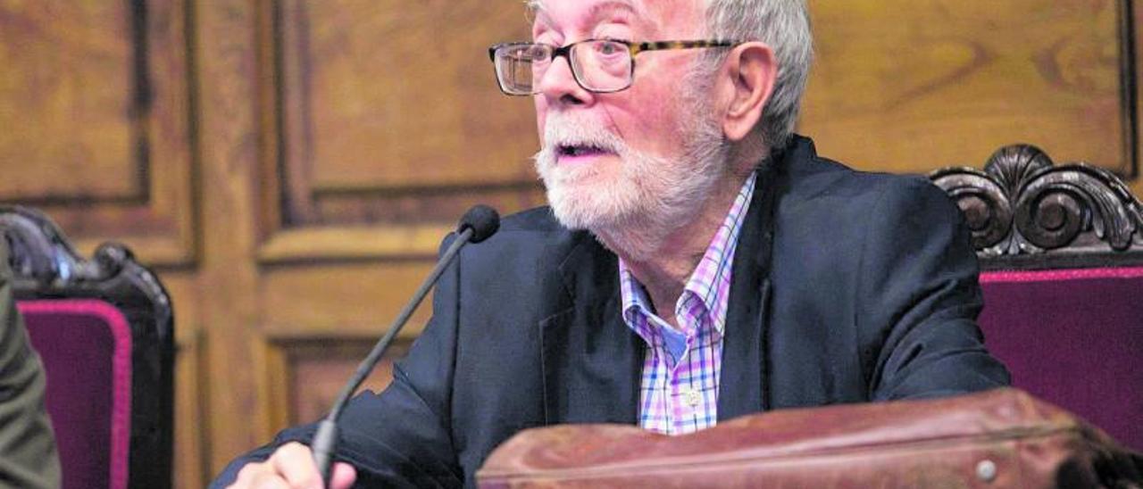 Emilio Muñoz Ruiz “La globalización dirigida desde una óptica