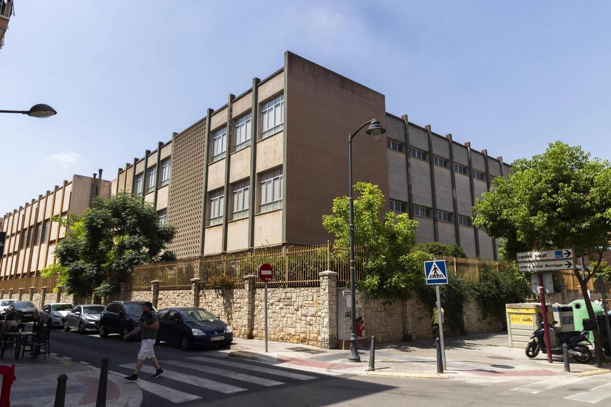 El colegio de Alaquàs donde acudían los estudiantes que han denunciado estas terapias de conversión sexual.