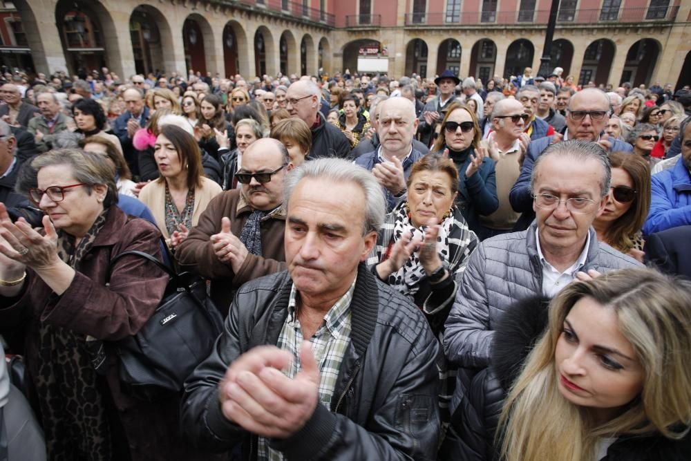 La defensa de la Universidad Laboral como Patrimonio mundial toma la calle