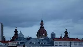 El tiempo en A Coruña: lunes festivo con aire cálido y nubes