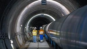 Infraestructures 8 Operaris al túnel Fontsant-Trinitat.