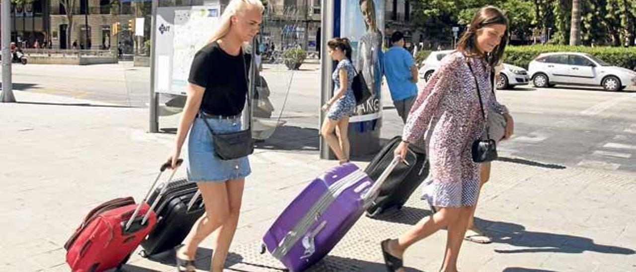 Casi 1.800 pisos alquilados ilegalmente a turistas se apuntan para cobrar la ecotasa