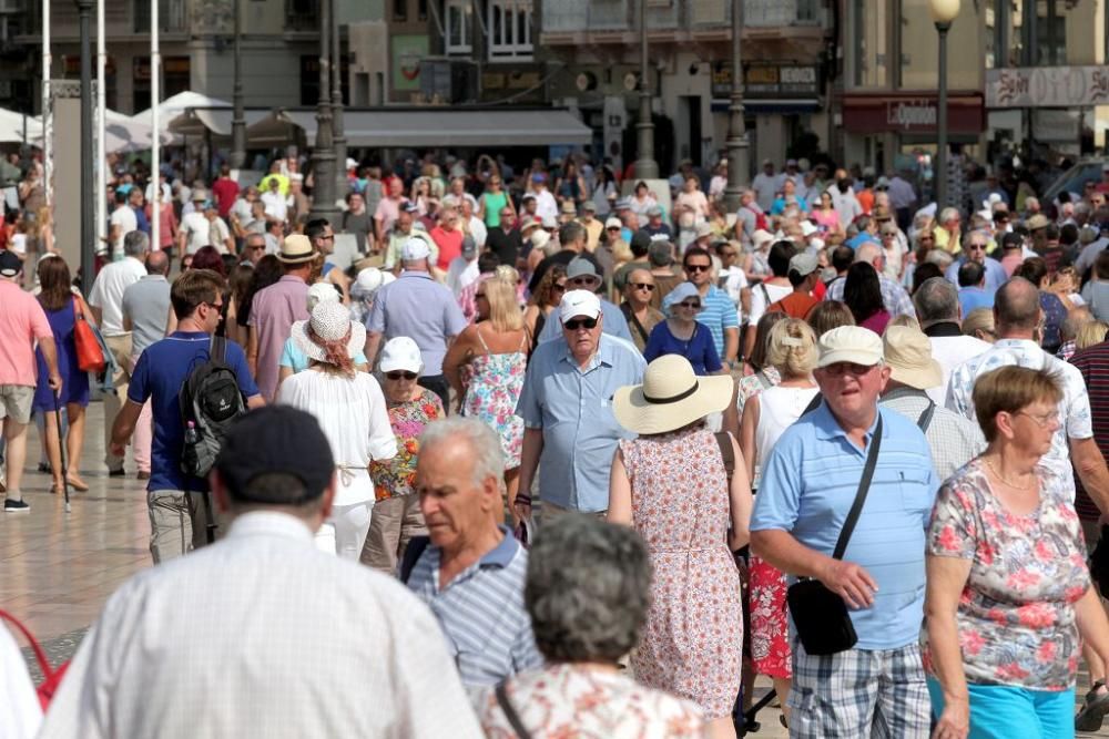 Los turistas disfrutan de Carthagineses y Romanos