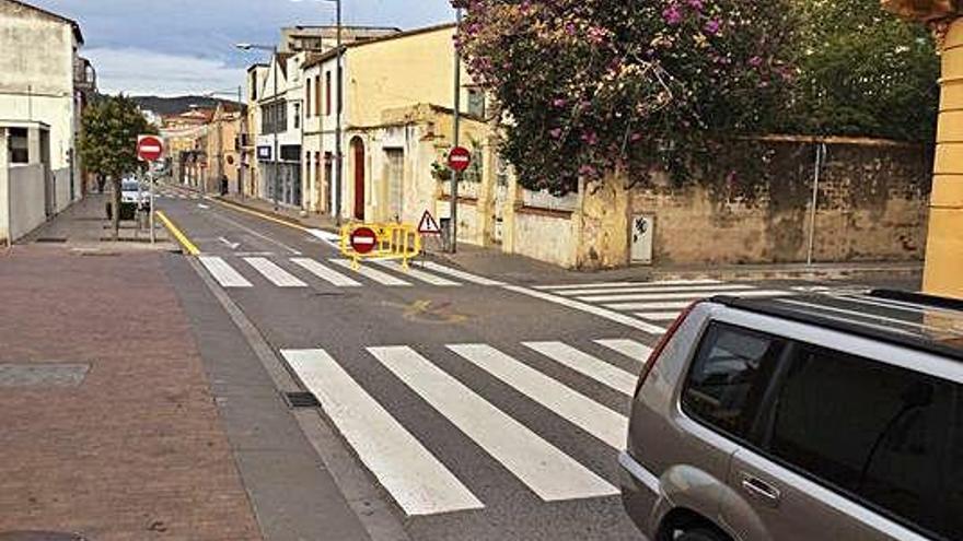 Les modificacions al carrer Torres i Jonama de Palafrugell.