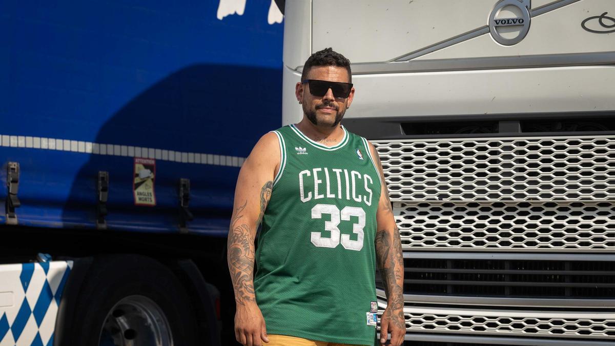 Víctor Pozo, en la estación de servicio de Alfajarín.