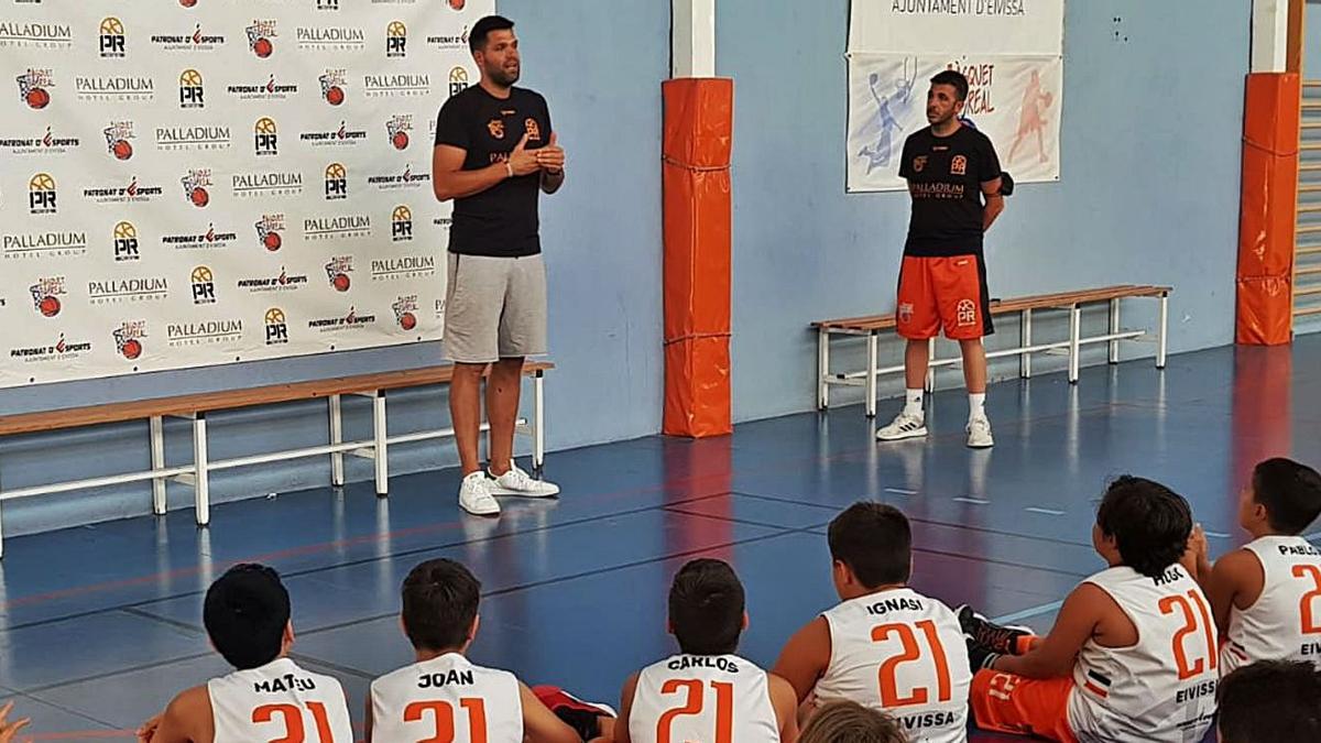 Felipe Reyes, ayer en el pabellón del colegio Sa Real en el campus de baloncesto. | D.I.