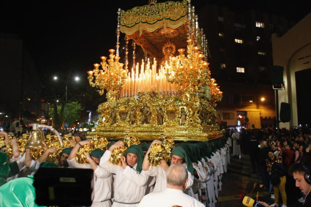 Las imágenes de la cofradía de la Esperanza, la última en procesionar en el Jueves Santo de la Semana Santa de Málaga